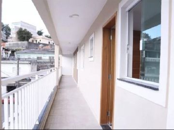 Casa de Cond. 220 mil -Pr�x. Metr�